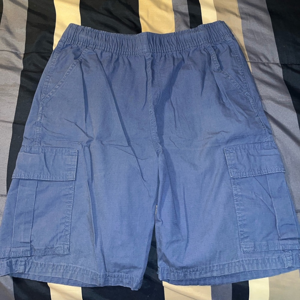 LIKE NEW Children’s Place Husky Boys Cargo Shorts - Size 14 Husky
